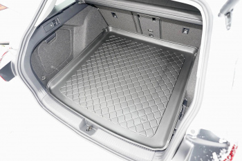 Tava portbagaj speciala VW Golf 8 Variant, 2020-prezent Guardliner™ Aristar - portbagaj sus