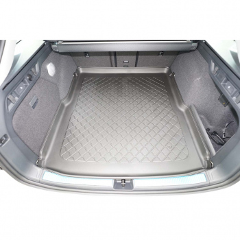 Tava portbagaj Volkswagen Passat B9 Variant, inclusiv Hybrid MHEV si Plug-in Hybrid, 2024-prezent, podeaua portbagajului sus, Guardliner™ Aristar