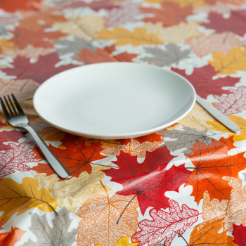 Față de masă decorativă de toamnă – flanel, model frunze, 132 x 178 cm