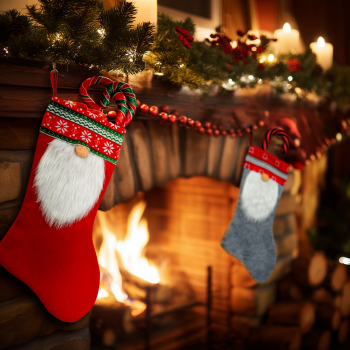 Cizmă decorativă de Crăciun – textil – 45 cm – model spiriduș (2 variante)